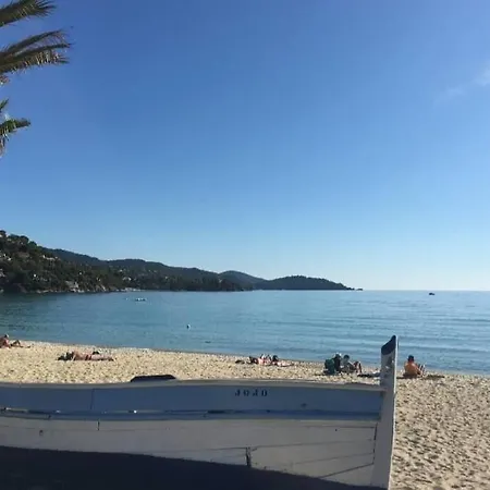 Au Petit Bonheur, Vue Avec Jardinet&parking 400m * Le Lavandou