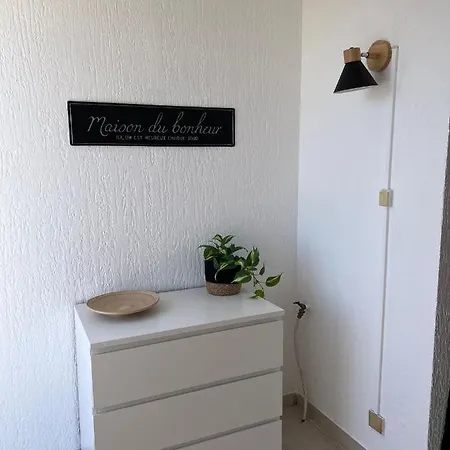 Apartment Au Petit Bonheur Vue Mer, Parking, 400m *