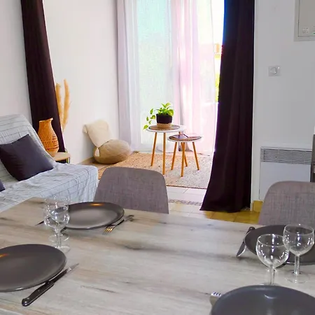 Διαμέρισμα Au Petit Bonheur Vue Mer, Parking, 3 Mn De La Le Lavandou